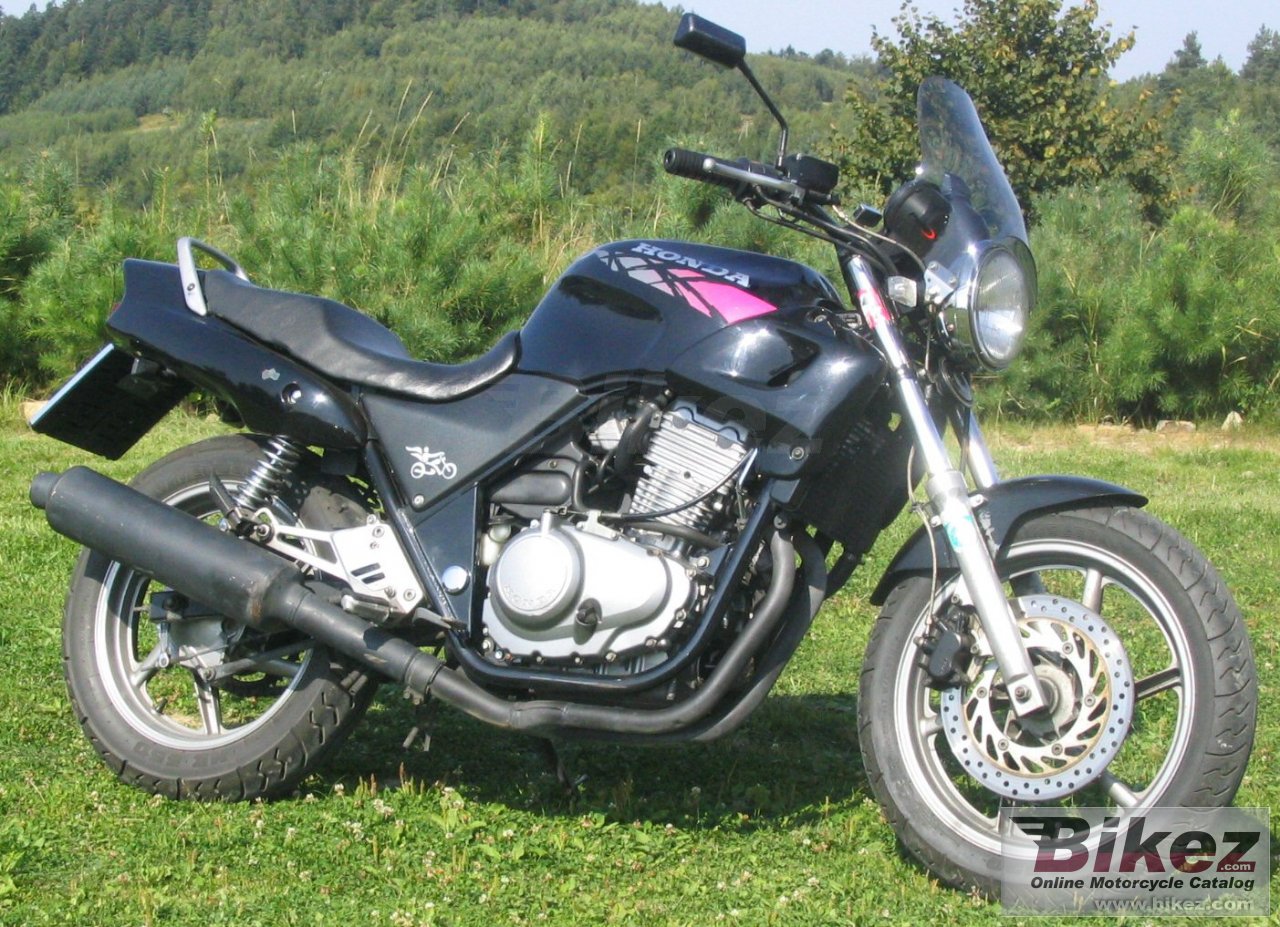 Big nymous user. cb 500 picture and wallpaper from Bikez.com